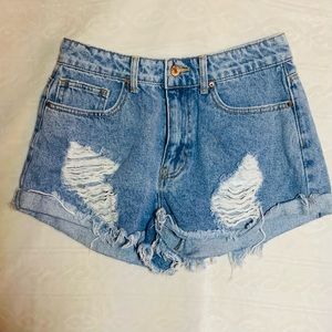 Forever 21 Distressed Denim shorts size 28.